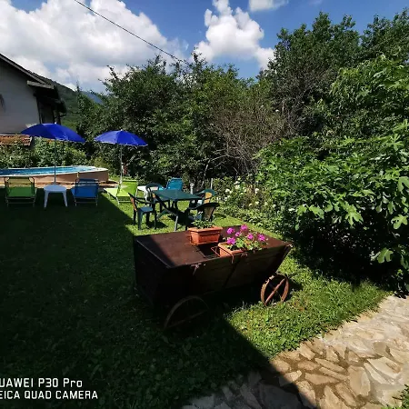 Aqua بيت ضيافة