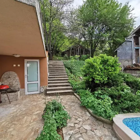 ゲストハウス Aqua 2*