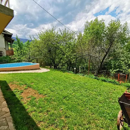 Aqua ゲストハウス 2*