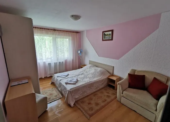 Къща за гости Aqua Правец